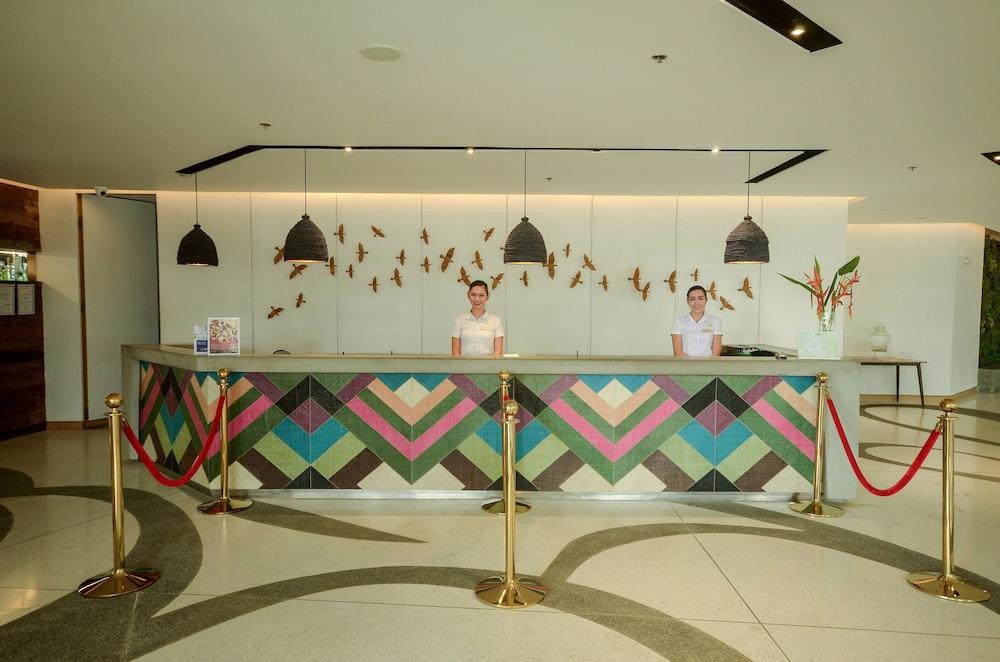 Hue Hotels And Resorts Puerto Princesa Managed By Hii Екстериор снимка